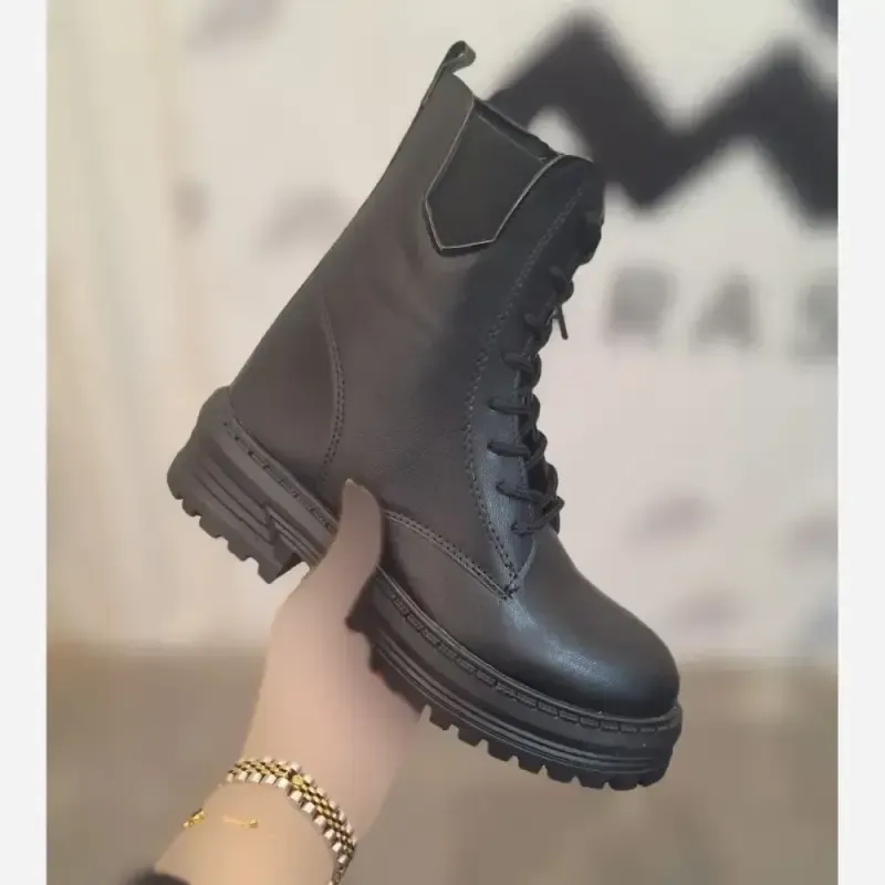 بوت زنانه راحت و با کیفیت سایز 37 تا 40 - تصویر 3