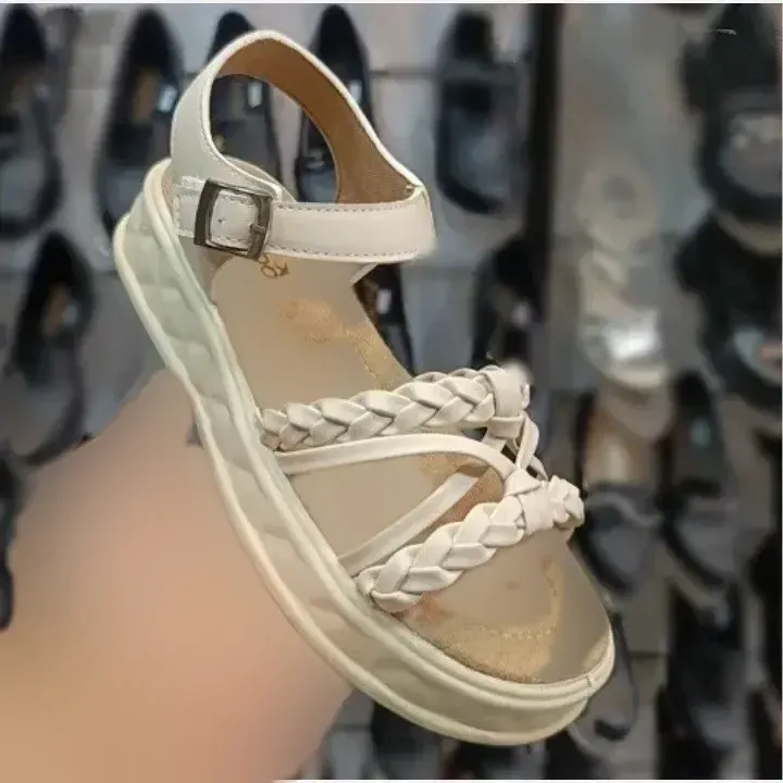 صندل زنانه تابستانی مدل خرچنگی چرم مصنوعی - تصویر 4